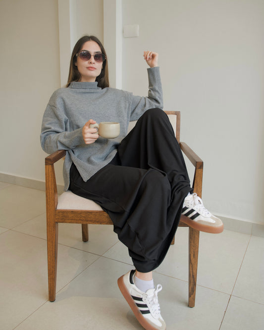 sweaters gris con cortes laterales