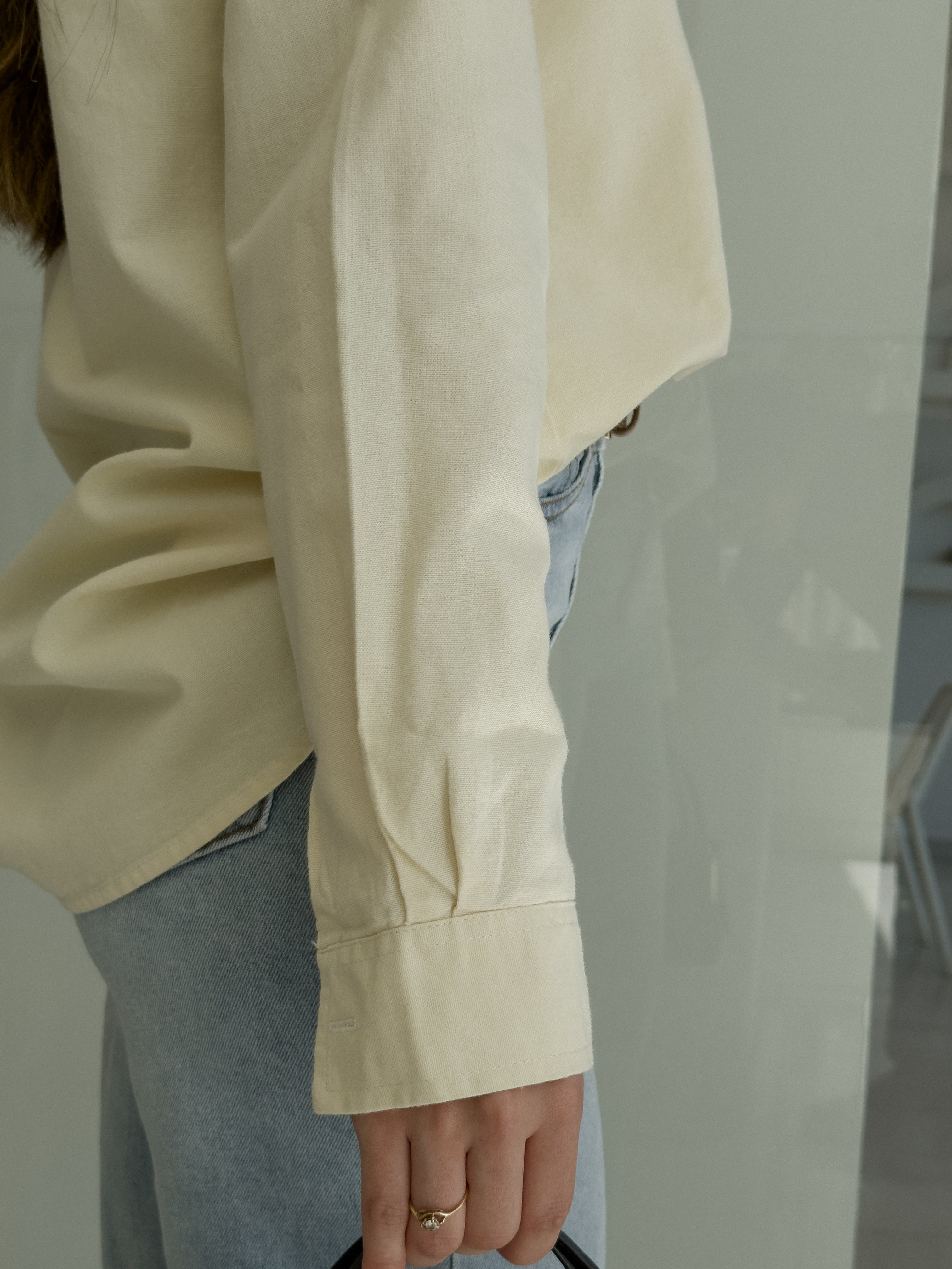 camisa amarilla algodón corte regular